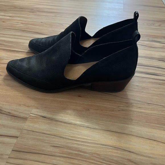 🍀 Lucky Brand Mahzan black booties - Picture 4 of 7